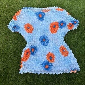 Vintage Y2K popcorn floral baby tee